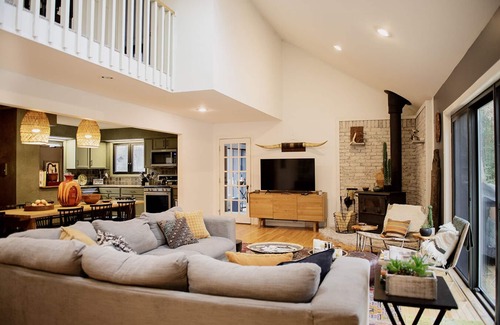 Mount Marion House | Experience Woodstock charm while staying in a cozy cabin in the woods