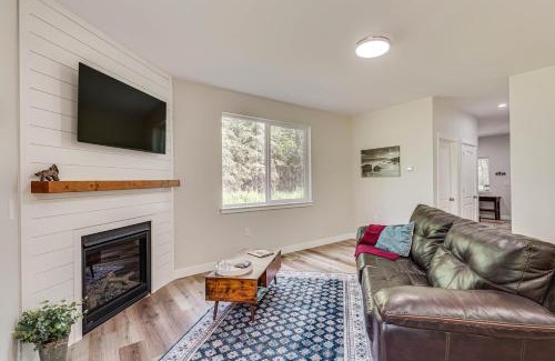 Meadow Lakes House | Explore Alaskas Playground Modern Wasilla Escape