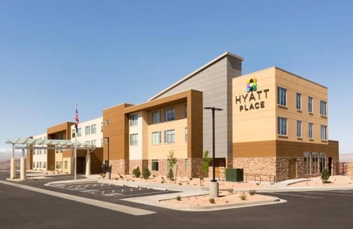Page Hotel | Explore Arizona’s Beauty | Breakfast Included | Room Near Antelope Canyon & Lake