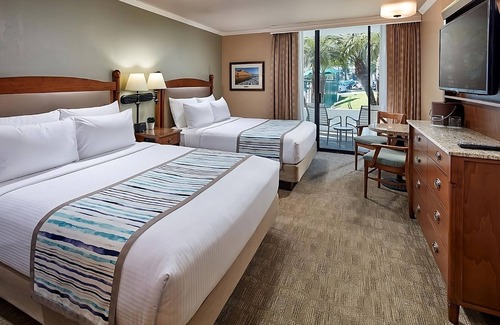 Coronado Hotel | Explore Coronado! 2 Units Near Horton Grand Theater! Pool, Beach Access!