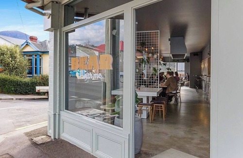 Hobart Central Business District Cottage | Explore South Hobart Village from an 1855 Cottage