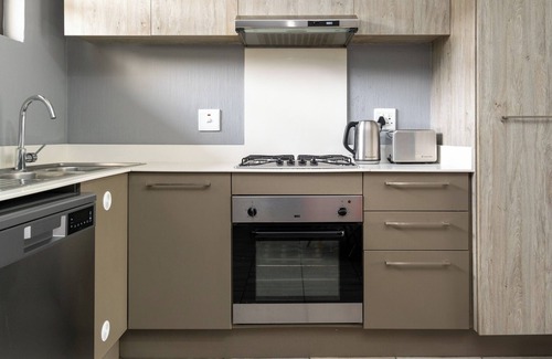 Greater Johannesburg Metropolitan Area Apartment | Explore this stylish and classy apartment