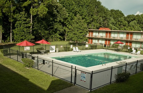 Palestine Hotel | Express Inn & Suites