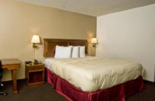 Palestine Hotel | Express Inn & Suites