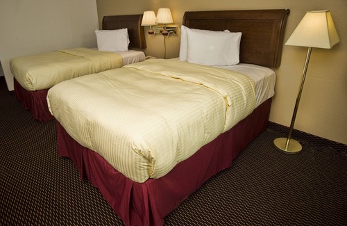 Palestine Hotel | Express Inn & Suites