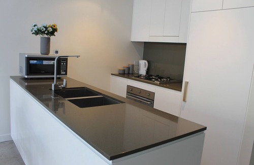 Lane Cove West Apartment | Exquisite 1 Bedroom Plus Study +Parking, Close to CBD