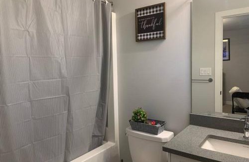 Regina Apartment | Exquisite 3 BR Villa with Double Garage-King Bed