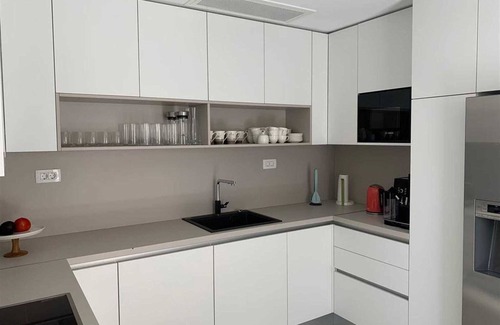 Brela Villa | Exquisite 9-Bedroom Villa for 18, with infinity pool close to the sea