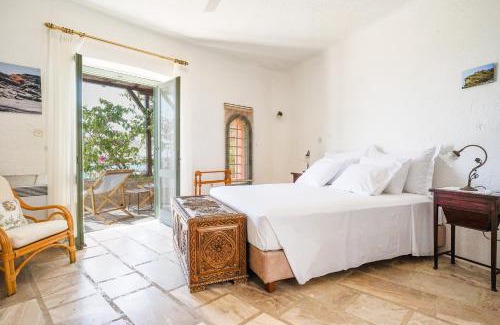 Megas Gialos Villa | Exquisite beachfront mansion