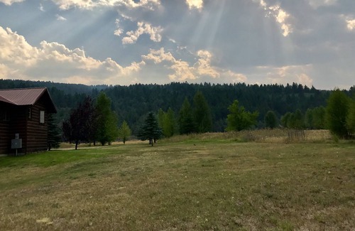 Swan Valley Ski Chalet | Exquisite Chalet Retreat: 13 Secluded Acres along the Prestigious Snake River