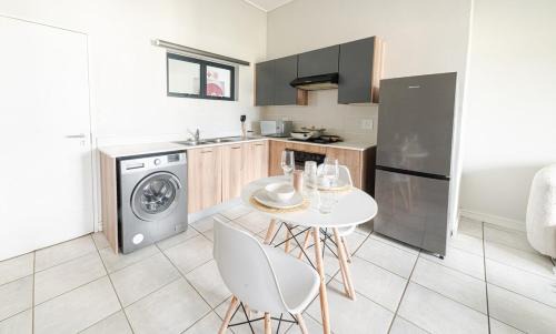 Greater Johannesburg Metropolitan Area Apartment | Exquisite Lavish-Luxury Apartment