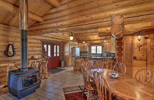 Lander Cabin | Exquisite Log Home with Lander Valley Views!