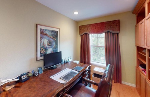 Tyrone House | Exquisite Mountain Mansion West Wing