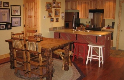 Crested Butte Condo | Exquisite Mountain View! Great Location on Free Bus Route! 5 Star Reviews!