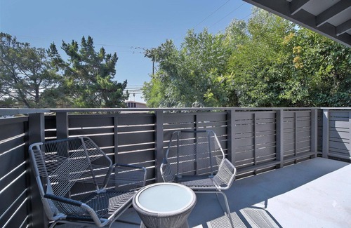 Mountain View Apartment | Exquisite Mountain View 1BR w/Pool, nr Groceries & Cafes, by Blueground