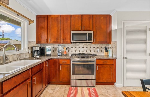 Wailua House | Exquisite Oceanfront Home, 4 Bedrooms, 2 Baths, Central A/C, Sleeps 8