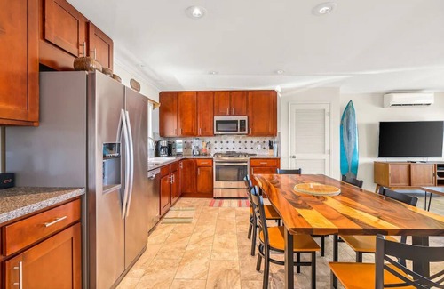 Wailua House | Exquisite Oceanfront Home, 4 Bedrooms, 2 Baths, Central A/C, Sleeps 8