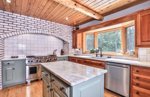 Eagle River House | Exquisite Private Home on the infamous Eagle River Chain of Lakes!