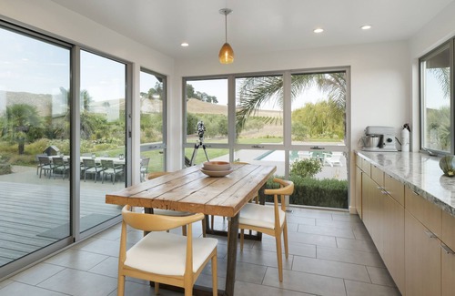 Sonoma House | Exquisite Vineyard Estate + Pool. 5 Star Resort Setting