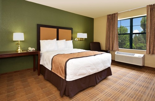 Roseville Hotel | Extended Stay America Suites - Detroit - Roseville