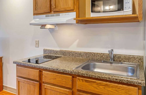 Fayetteville Hotel | Extended Stay America Select Suites - Fayetteville - West