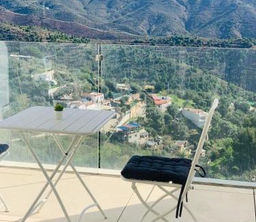 Ojen Apartment | Extra large Luxury property with Spa, 3 min to Marbella city center