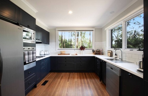 Bowral Apartment | Extraordinary Country Retreat with Beautiful Views