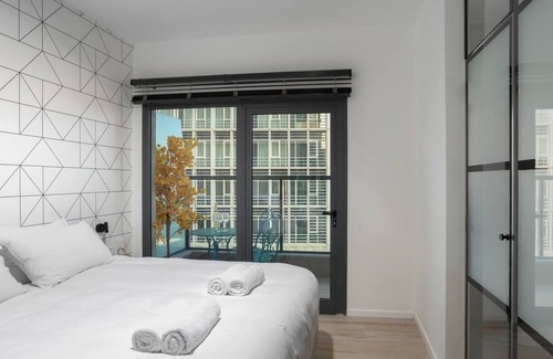 Tel Aviv Apartment | Extravagant 3BR & Jacuzzi by HolyGuest