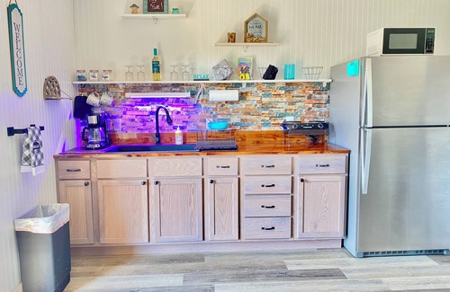 Trappist House | Extremely remote glamping getaway, studio-style home on private country ranch!