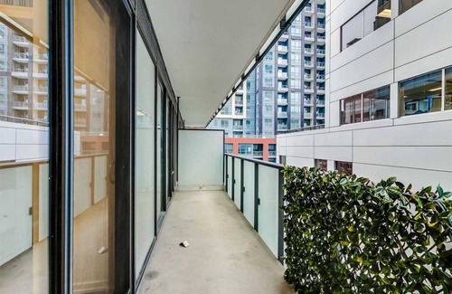 Downtown Toronto Condo | Eye of the 6ix (close to downtown Toronto attractions)