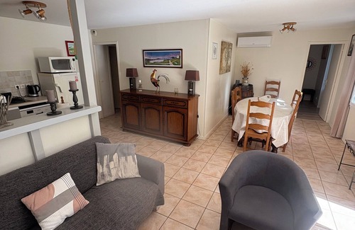 Cambo-les-Bains Apartment | F3 apartment near the center with private garden