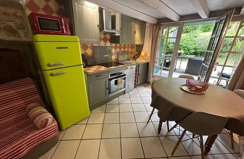 Behobie Cottage | F3 ds seventeenth century Basque farmhouse charming property of 3 hectares