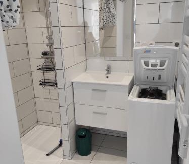 Domvallier Apartment | F3 meublés proche du circuit automobile International et du karting de Juvaincourt