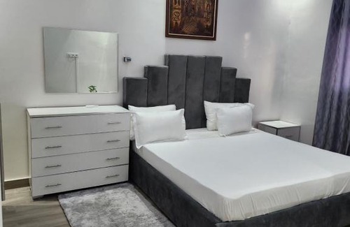 Point E Apartment | F3 Penthouse Point E