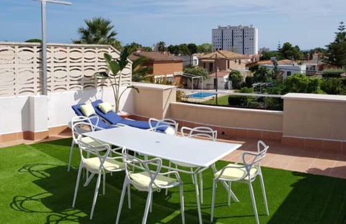 Cambrils Apartment | F3 & SOLARIUM, Pool & Garden, BEACH. PORTAVENTURA 6 Km, BARCELONA 100 Km