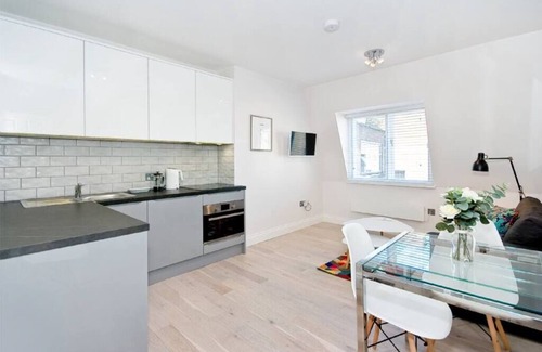 Soho Apartment | F6G Soho 1 Bed with Sofa bed and Wifi sleeps 3