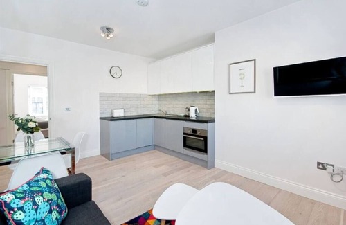 Soho Apartment | F6G Soho 1 Bed with Sofa bed and Wifi sleeps 3
