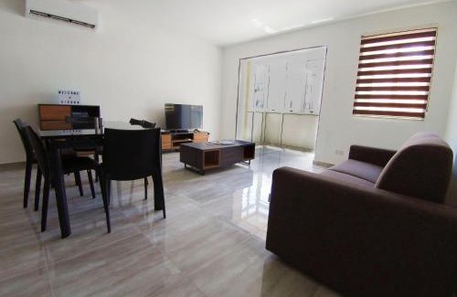 Msida House | F7 Room 1, Private Double room with private bathroom in shared Flat