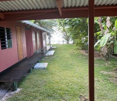 Huahine House | Faatiarau Bed
