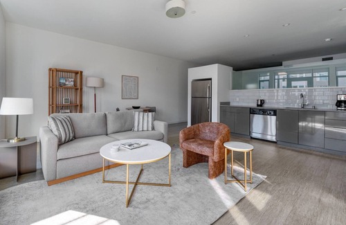 Southwest Berkeley Apartment | Fab Berkeley 1BR w/Rooftop & Gym, nr Coffee & Shops, by Blueground