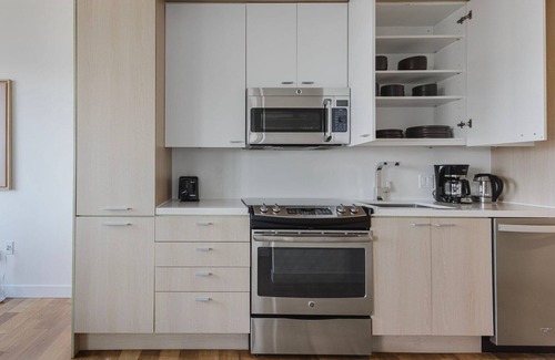 Navy Yard Apartment | Fab Navy Yard Jr 1BR w/Gym & W/D, near Entertainment, by Blueground