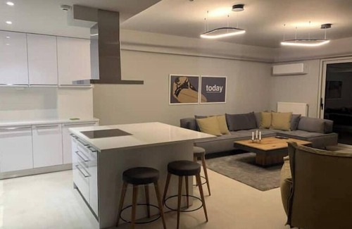 Athens City Centre Apartment | Fab New Flat in Central Athens w/Acropolis Views