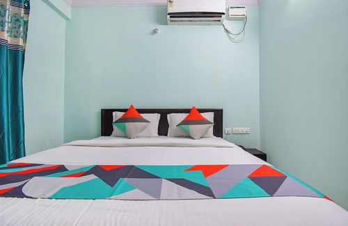 BTM Layout Hotel | FabExpress Ivory Pearl - Near Brookefield Main Gate