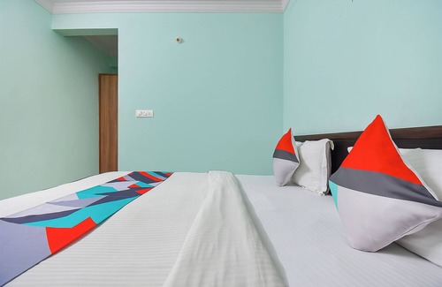 BTM Layout Hotel | FabExpress Ivory Pearl - Near Brookefield Main Gate