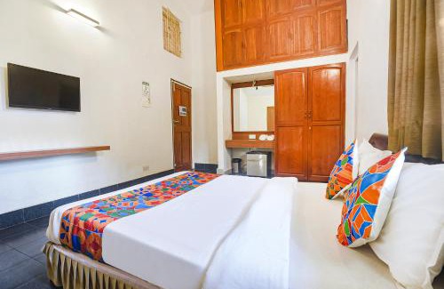 Baga Hotel | FabExpress Royal Baga Residency