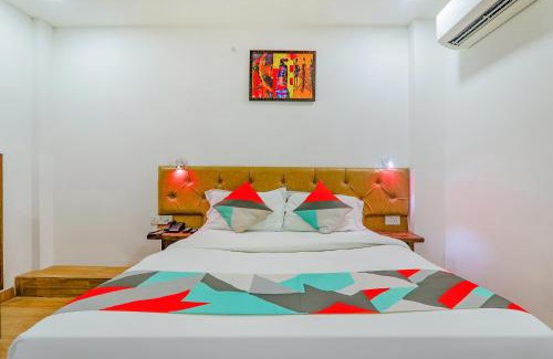 Kanpur Hotel | FabExpress The Mall Inn