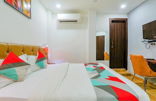 Kanpur Hotel | FabExpress The Mall Inn