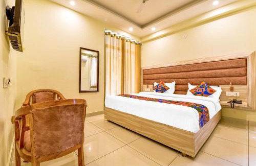 Bullawala Hotel | FabHotel Pacific Inn