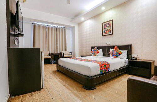 Sushant Lok Hotel | FabHotel Premium Nest Near Golf Course Road