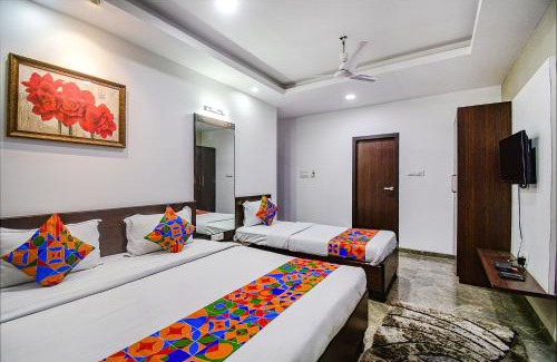 Kolkata Hotel | FabHotel Rani Tower - Chinar Park